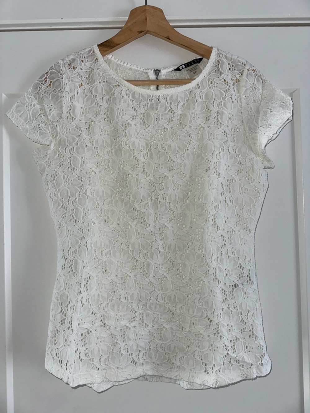 N Black Label White Floral Lace Short Sleeve Top - Size S